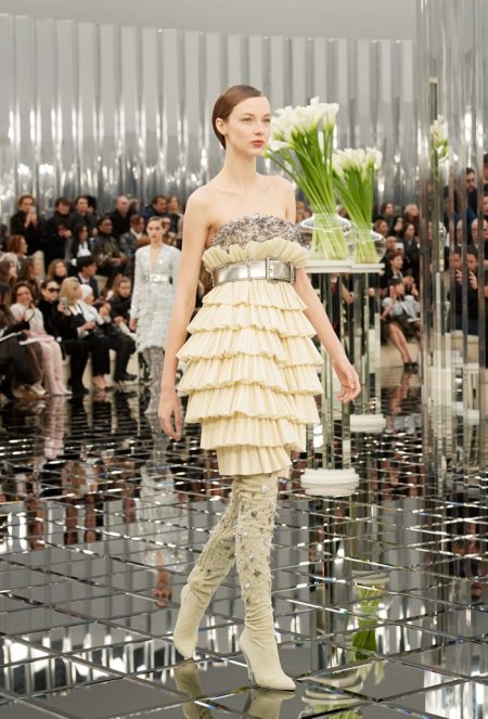 Chanel Haute Couture 2017 Spring / Summer Runway