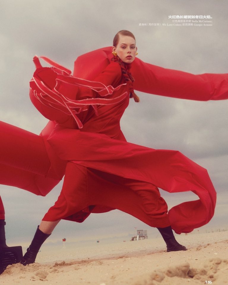 Lauren de Graaf Shows Off Her Moves in Vogue China ME – Fashion Gone Rogue