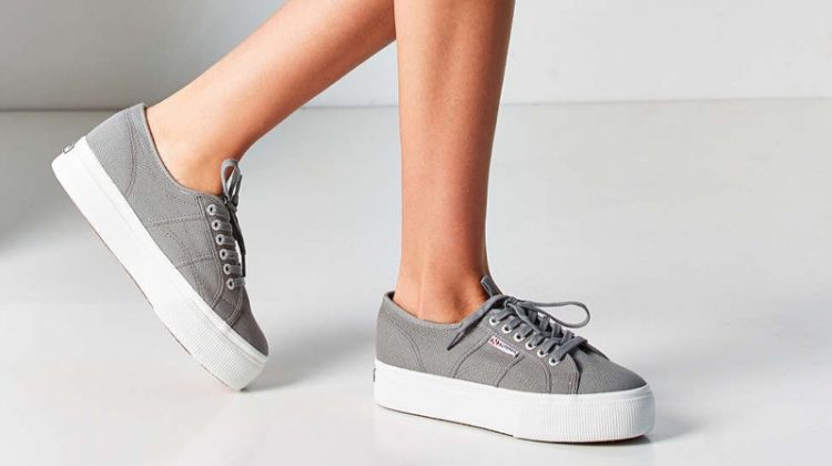 The 2790 Linea Platform Sneaker comes in grey