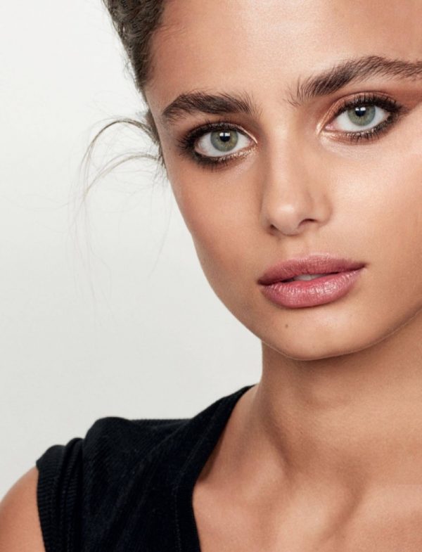 Taylor Hill Gives a Lesson in Nonchalant Style for Glamour France ...