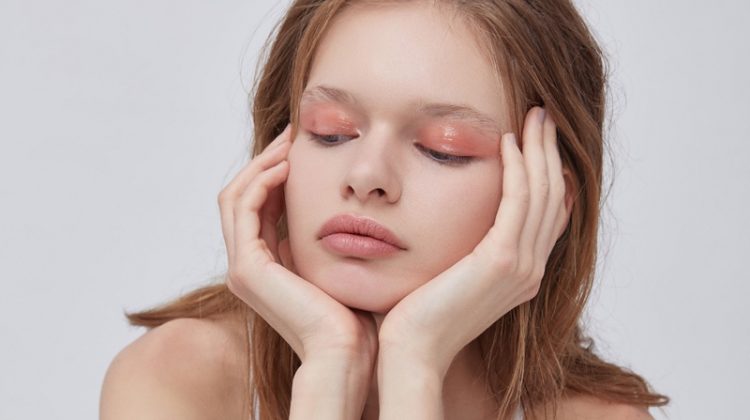 Sveta Matiu wears pink eyeshadow in the beauty shoot. Photo: Chris Shintani