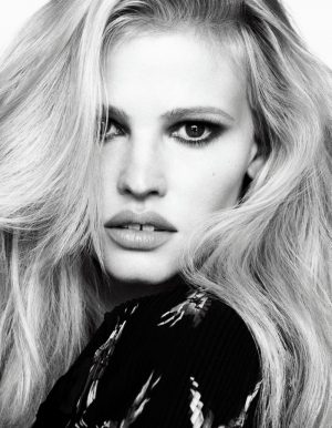 Natasha Poly, Doutzen Kroes, Lara Stone Model the Fall Collections in ...