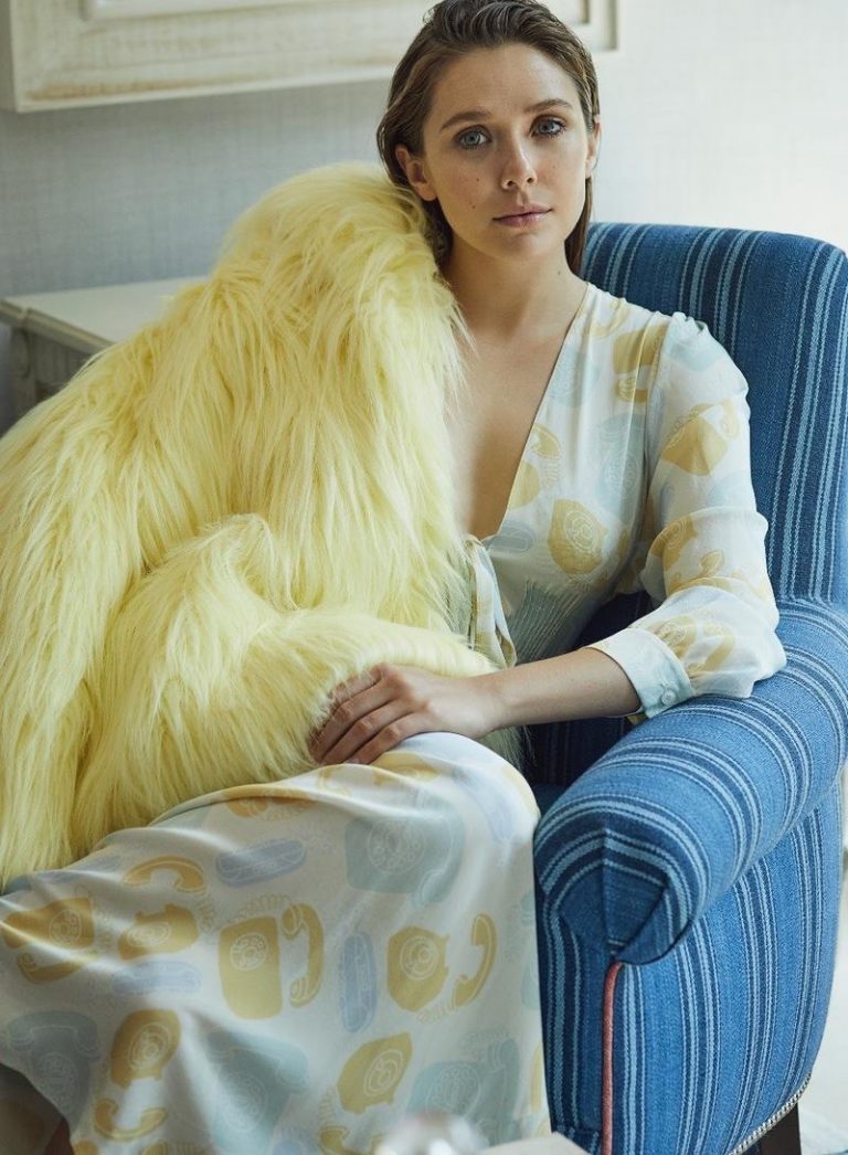 Elizabeth Olsen Poses In Minimal Fashion For Es Magazine Fashion Gone Rogue 