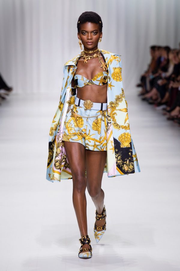 Versace 2018 Spring / Summer Runway