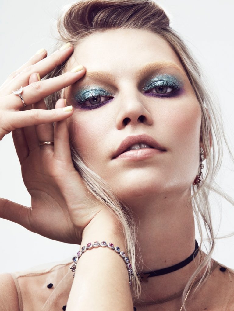 Aline Weber | Pastel Makeup Ideas Editorial | Vogue Mexico