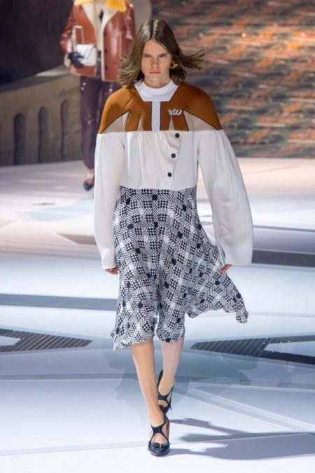 Louis Vuitton Goes Elegant and Futuristic for Fall 2018