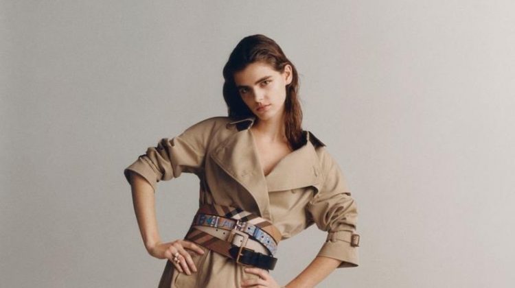 Maya models Burberry The Chelsea in Classic Honey $1,990