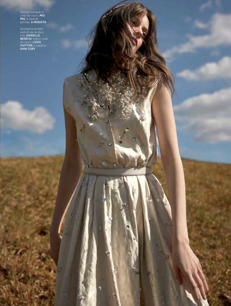 Thairine Garcia | Harper's Bazaar Brazil | Wedding Dress Editorial