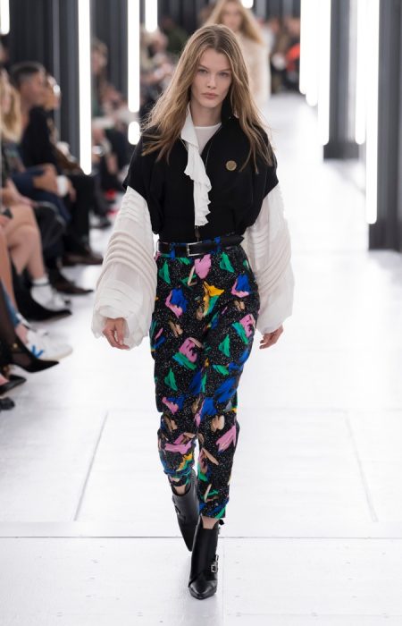 Louis Vuitton Spring Summer 2019 Fashion Show  Fashion week outfit,  Fashion, Kpop fashion outfits