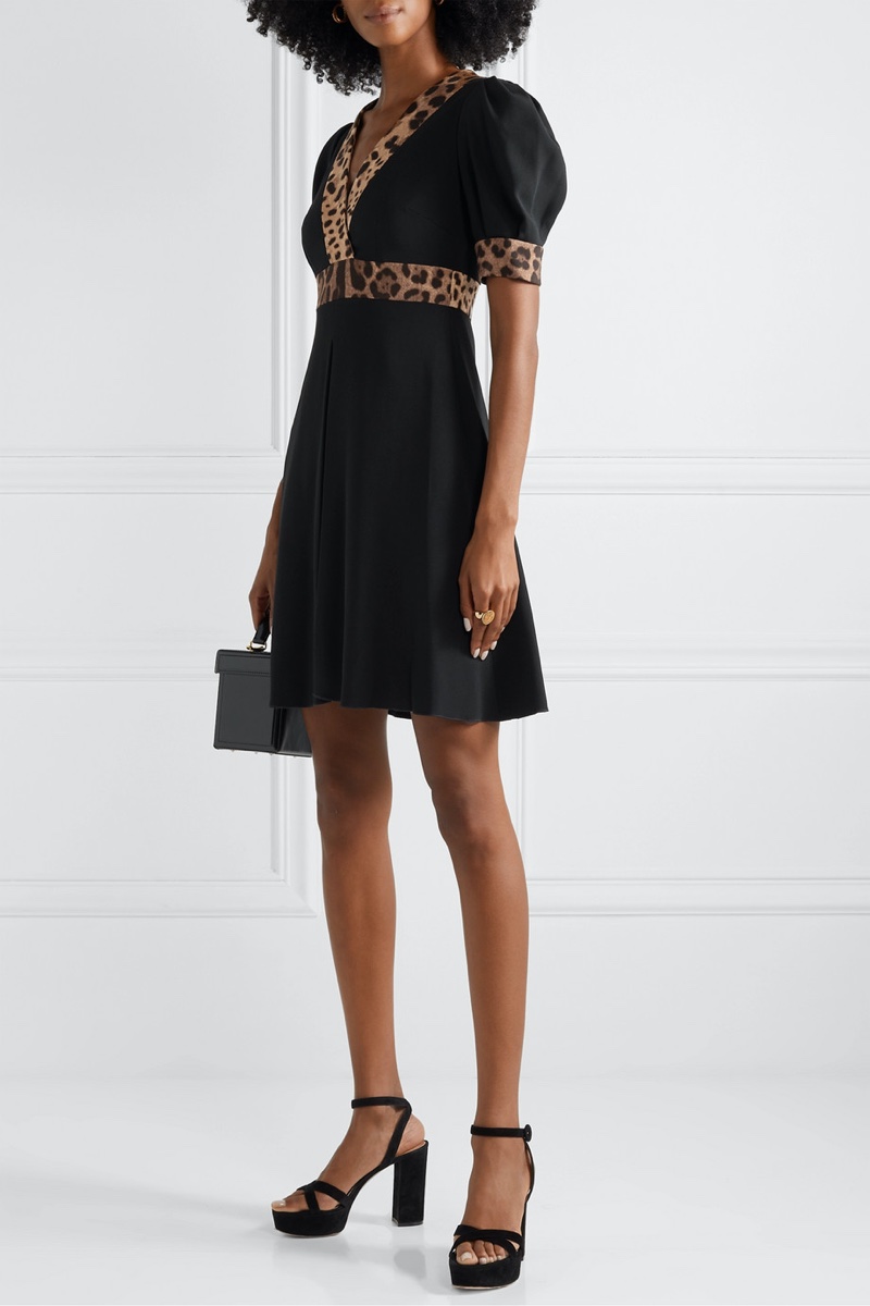 Dolce  Gabbana Wrap-Effect Leopard Print-Trimmed Crepe Mini Dress $1,501.50 (tidligere $2,145)