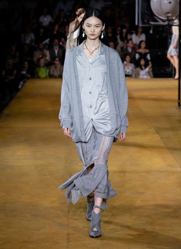 Burberry Spring / Summer 2020 Runway