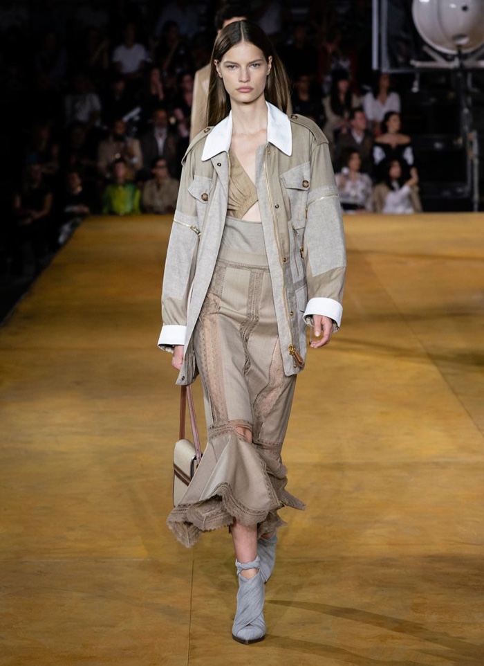 Burberry Spring / Summer 2020 Runway | Fashion Gone Rogue