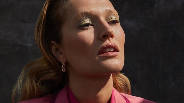 Toni Garrn Stuns in H&M Winter Lingerie Styles – Fashion Gone Rogue
