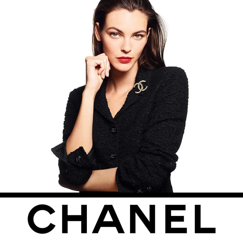 [Image: Chanel-Ultra-Le-Teint-Foundation-Campaign01.jpg]