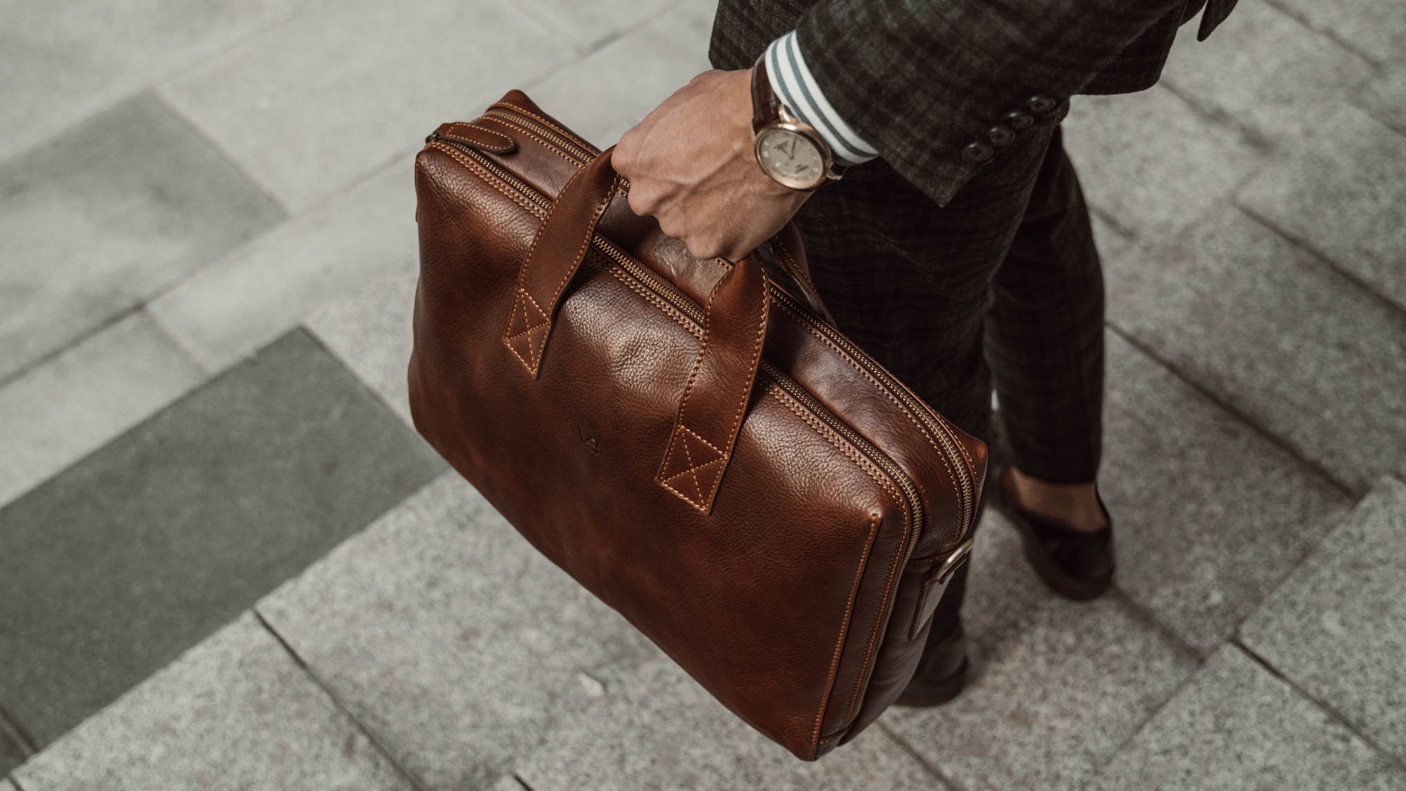 Gifting Your Partner: How to Choose the Best Briefcases for Men ...