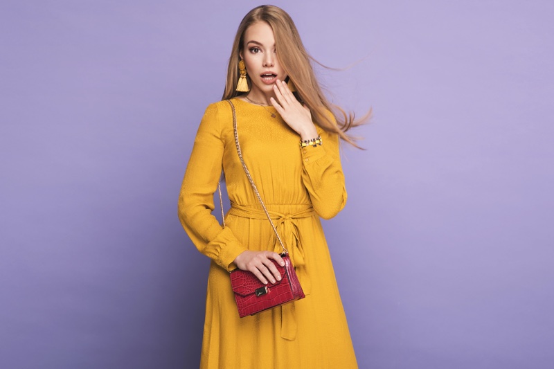 Does Your Handbag Have to Match Your Outfit? - La Riviere