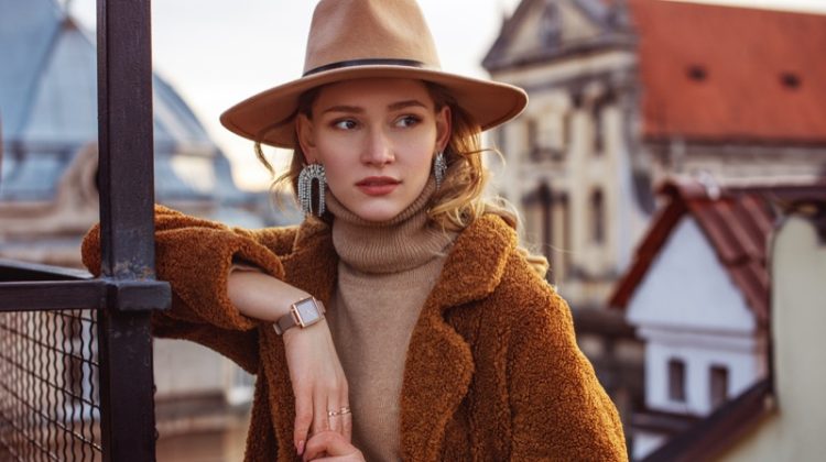 Fashion Model Jewelry Brown Coat Sweater Hat