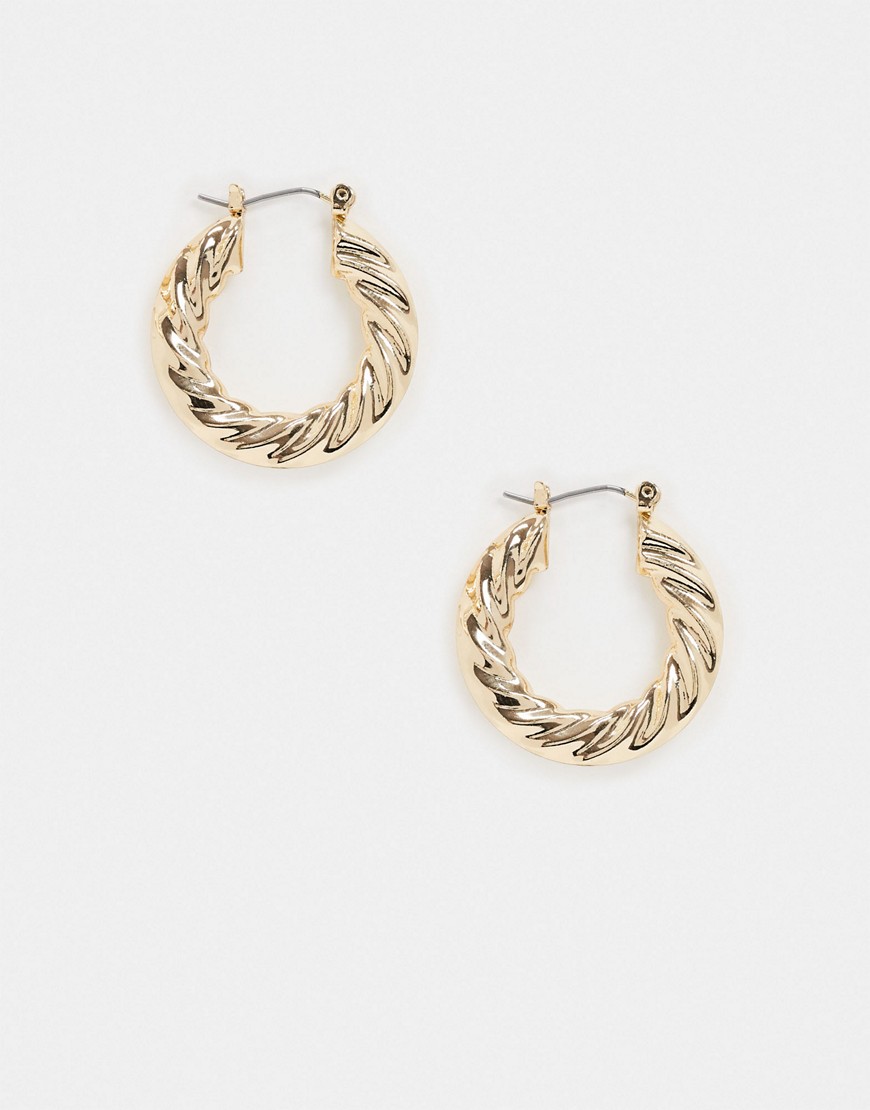 Topshop hoop earrings in molten gold | Fashion Gone Rogue