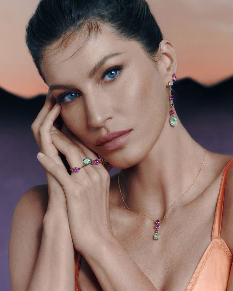 Gisele Bundchen Vivara 2022 Mother's Day Campaign Photos Jewelry