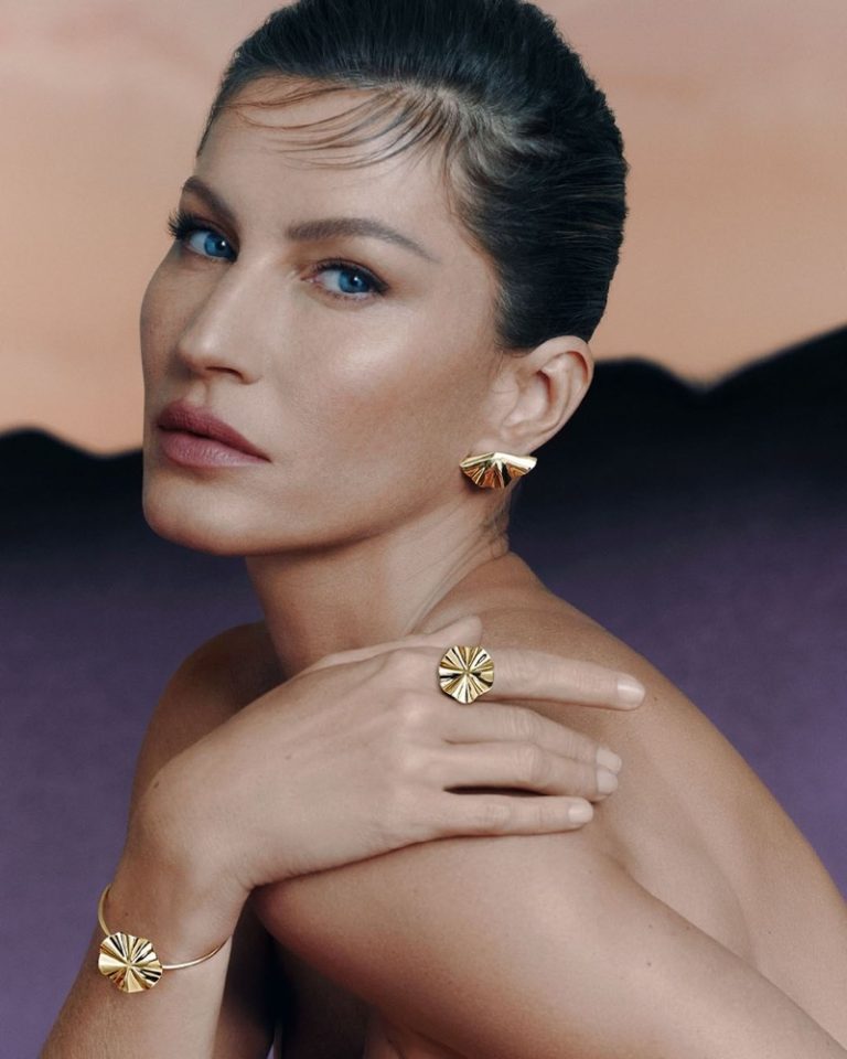 Gisele Bundchen Vivara 2022 Mother's Day Campaign Photos Jewelry