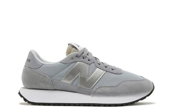 Everything to Know About Women's New Balance Sneakers – Fashion Gone Rogue