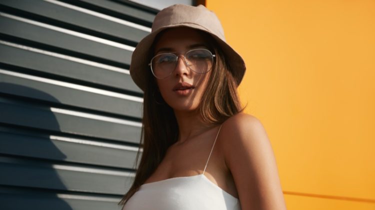 Woman Bucket Hat Glasses Trendy