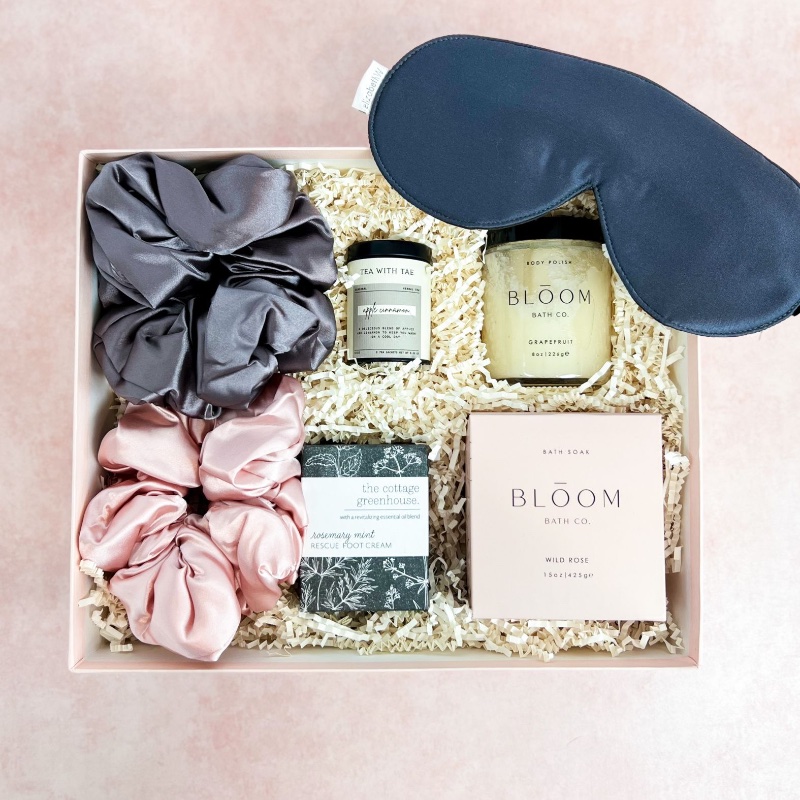 Blushing Bride Luxury Curated Gift Box – Luxe & Bloom