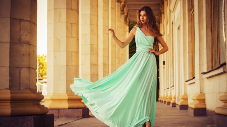 Woman Long Green Dress One Shoulder Pleating