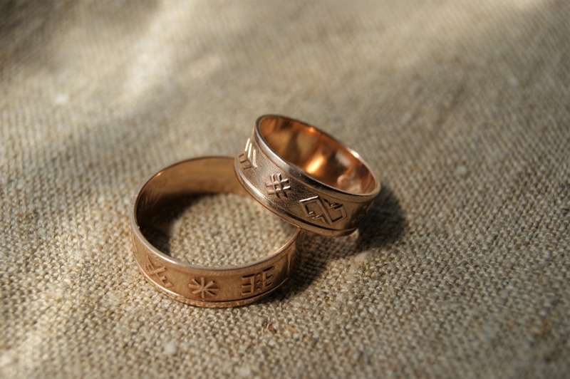 The Origin of Wedding Rings: Ancient Tradition or Marketing