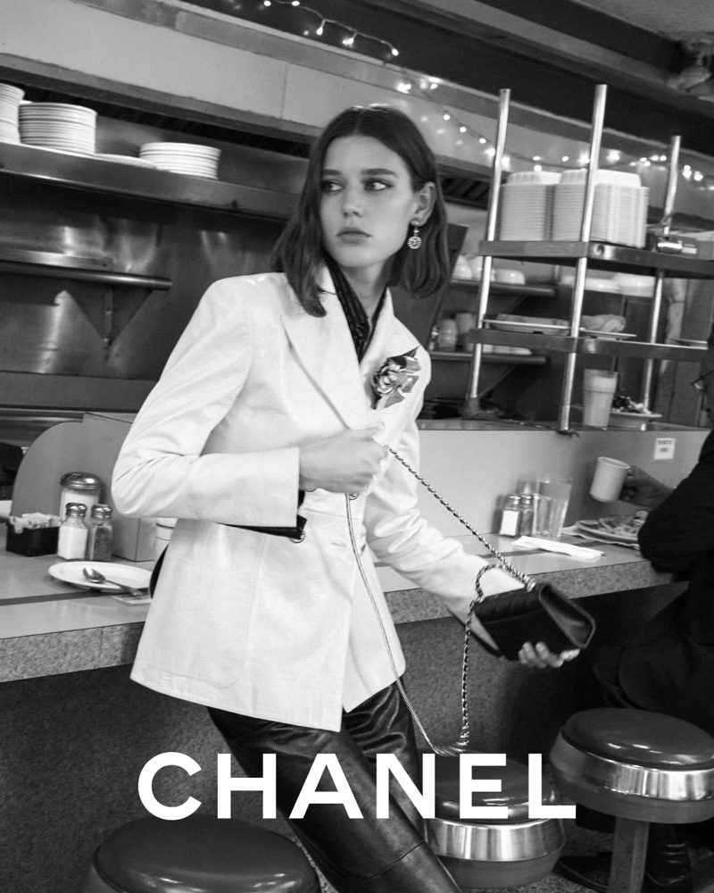 CHANEL Spring-Summer 2023 pre-collection