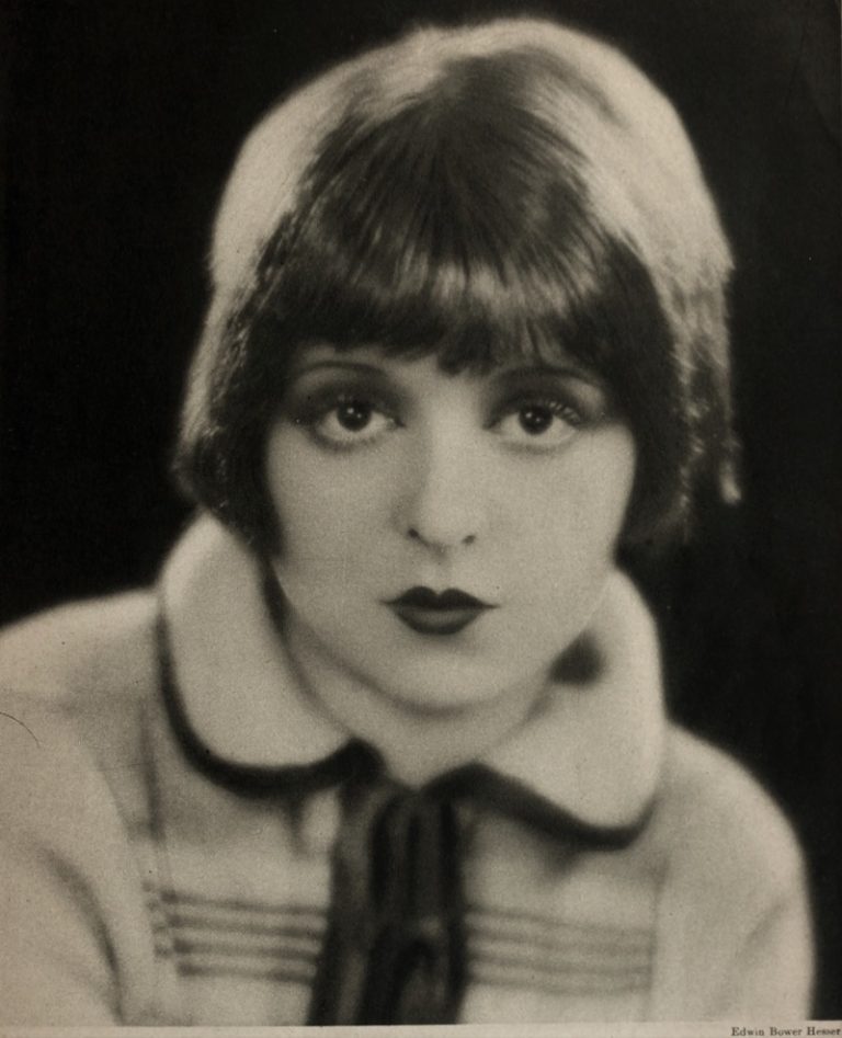 1920s Makeup Secrets: A Guide to Vintage Beauty