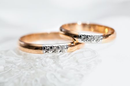 5 Wedding Ring Materials for Your Bands