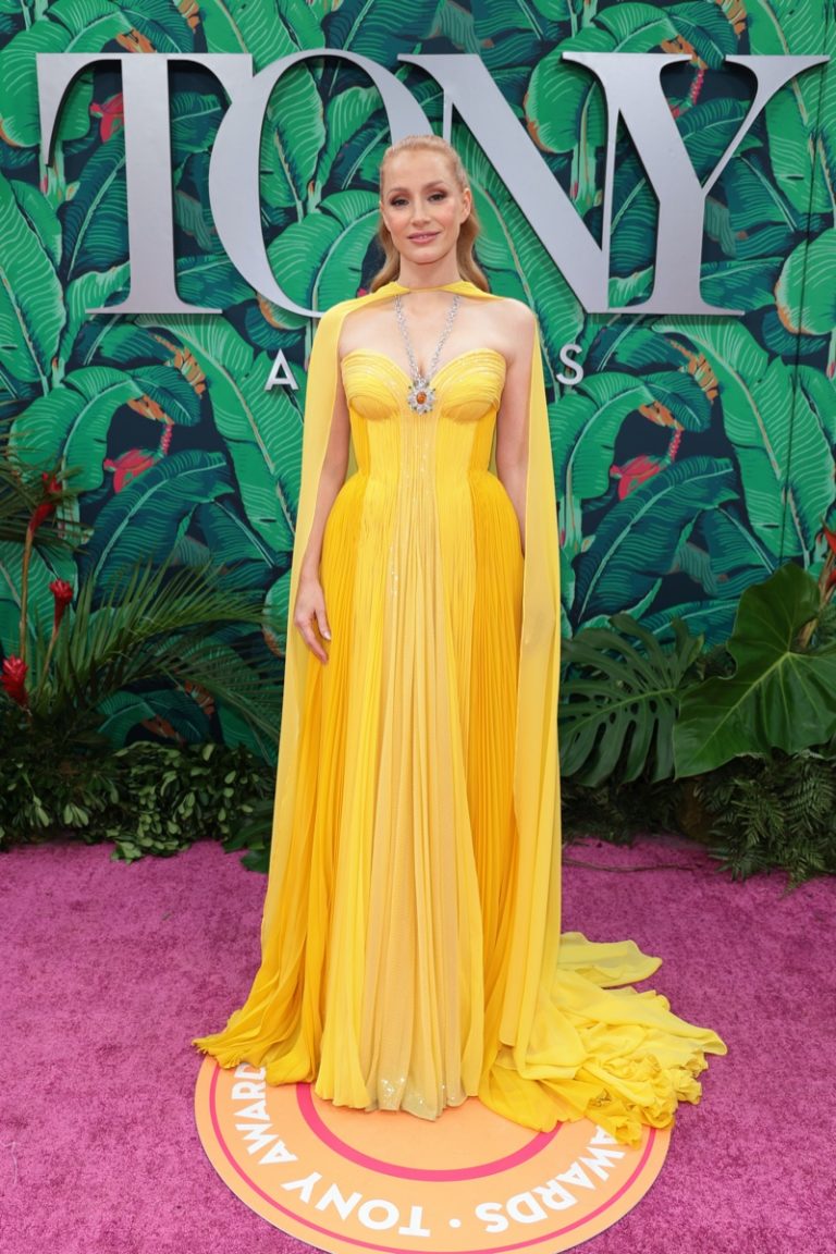 Jessica Chastain at Tony Awards 2023 See Her Gucci Dress