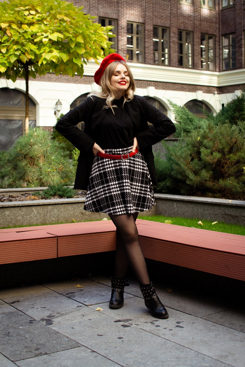 https://www.fashiongonerogue.com/wp-content/uploads/2023/06/Modern-Preppy-Style-Plaid-Skirt-Outfit.jpg