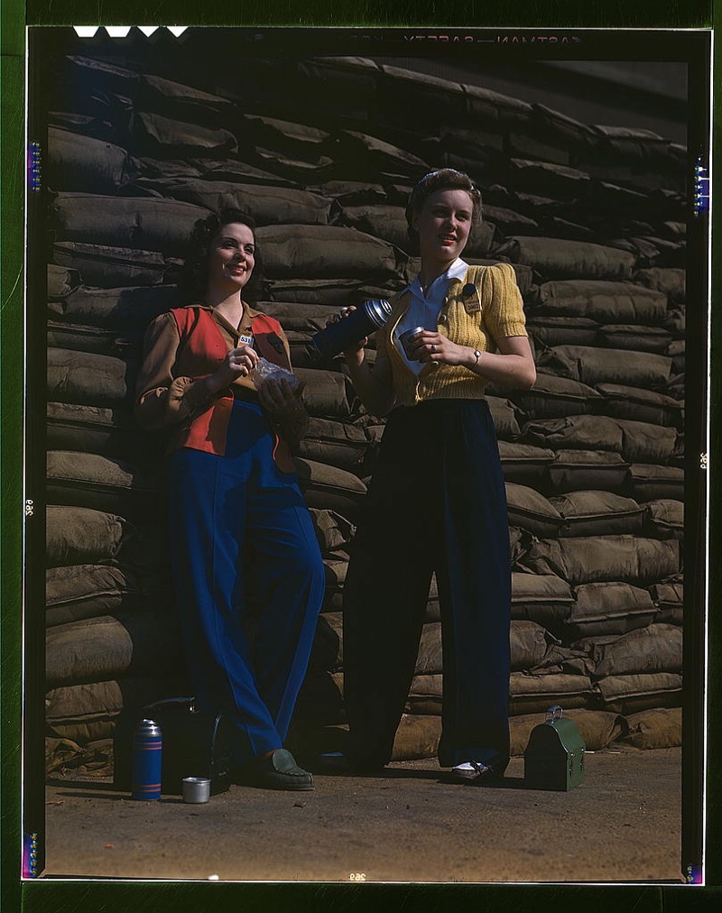 1940s Fashion: Women's Clothing History in Photos