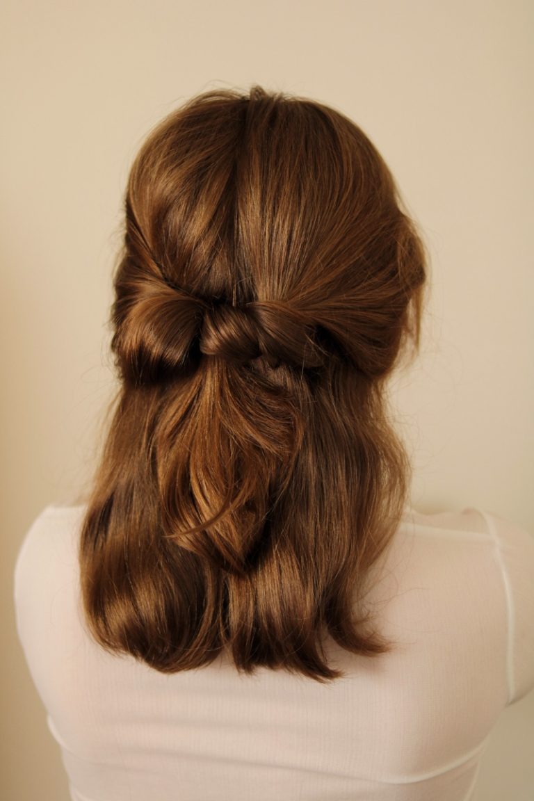 21 Work Hairstyles That You Can Easily Do Now