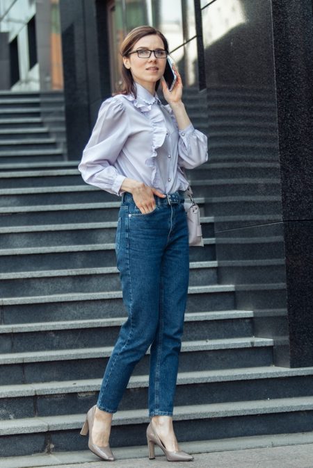 Casual Work Outfits for a Chic Office Look