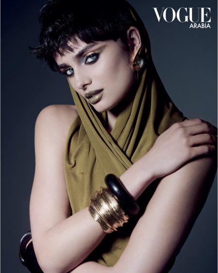 Taylor Hill's Striking Makeup Looks in Vogue Arabia