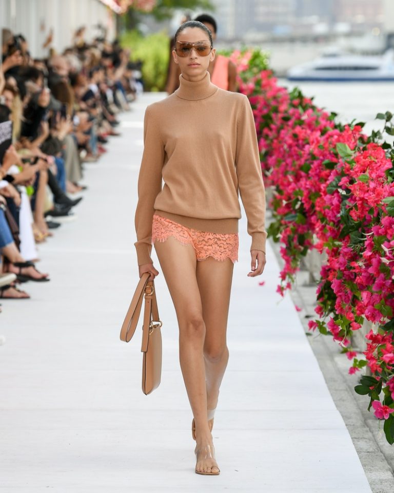 Michael Kors Spring 2024 Vacation Wardrobe Vibes   Michael Kors Spring Summer 2024 Collection31 768x960 