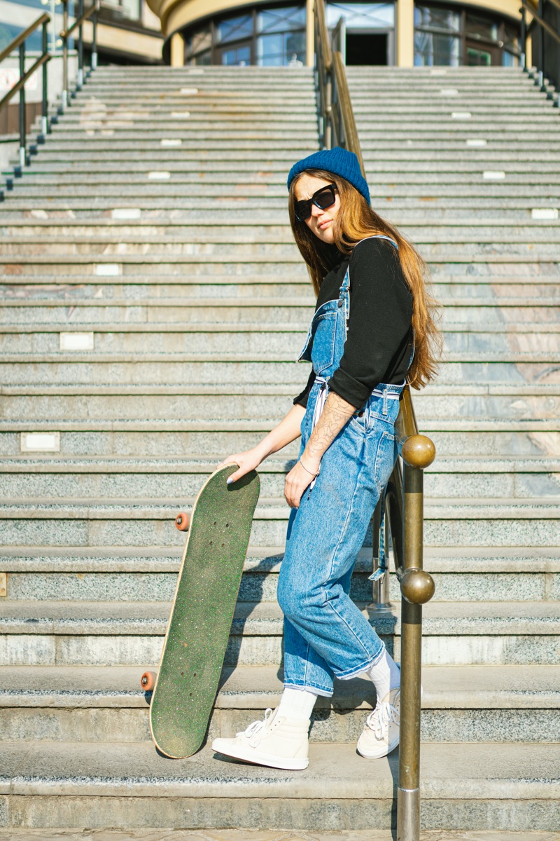 Skater Girl Outfits: Trending Styles to Take the Streets