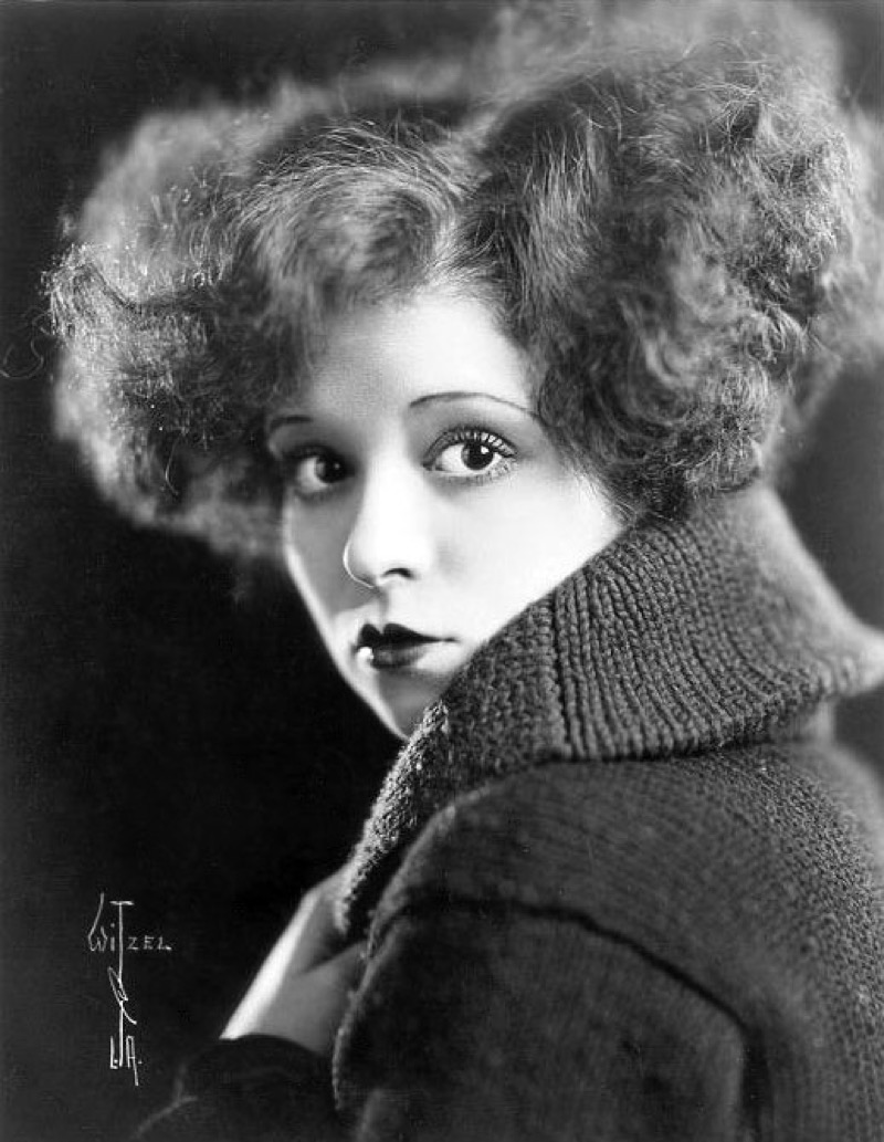 Clara Bow Overdrawn Lips 1920s