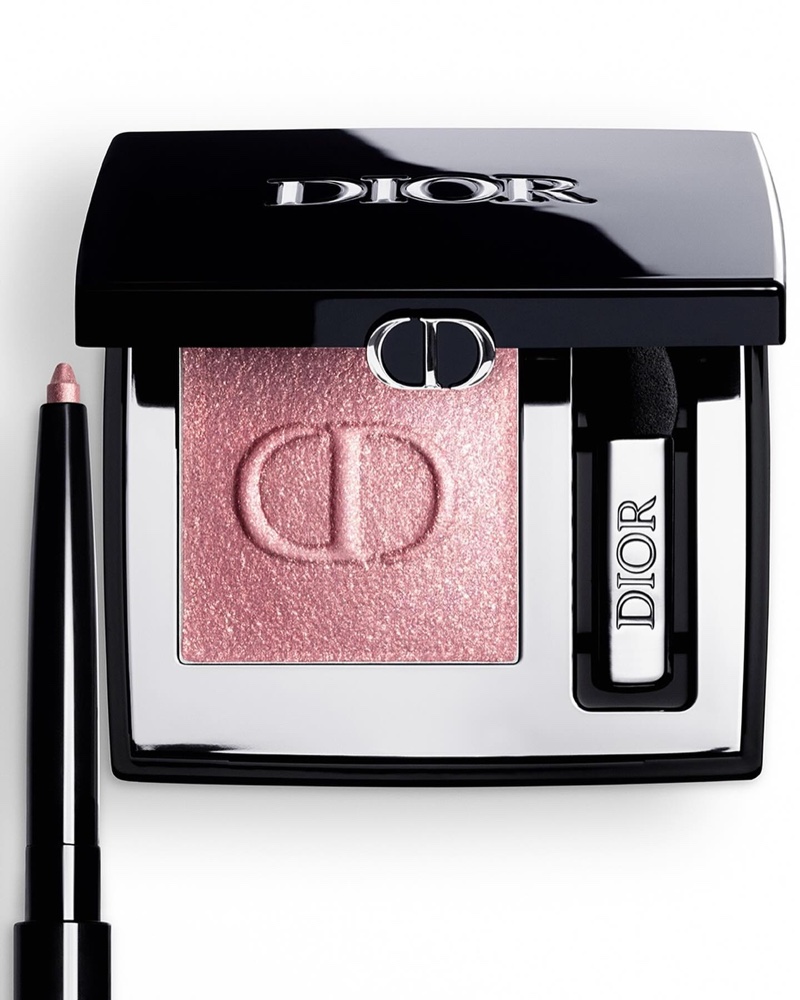 Dior Rose Tulle metallic eyeshadow.