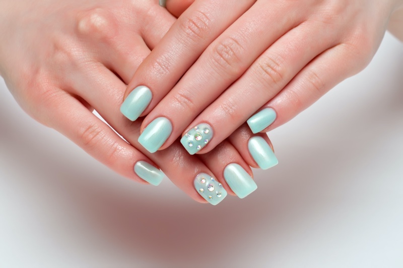 Nail Crystals 2024 Trend