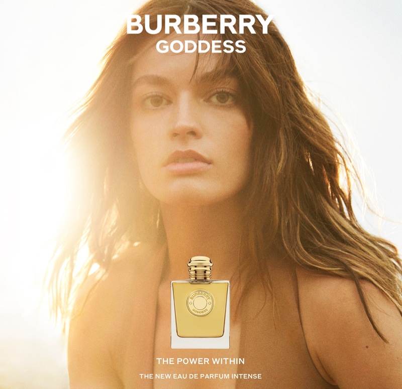 Emma Mackey Burberry Goddess Eau de Parfum Intense Ad