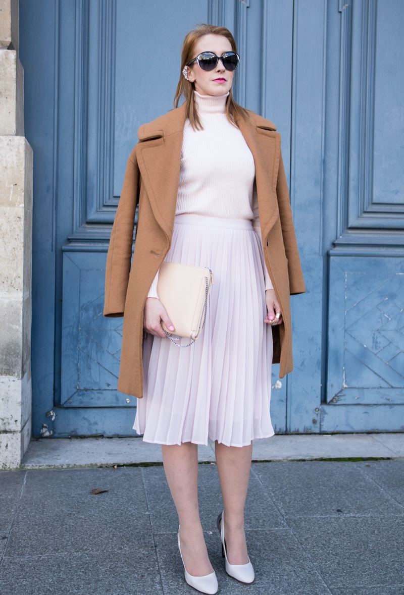 Pleated Skirt Turtleneck Minimalist Outfit