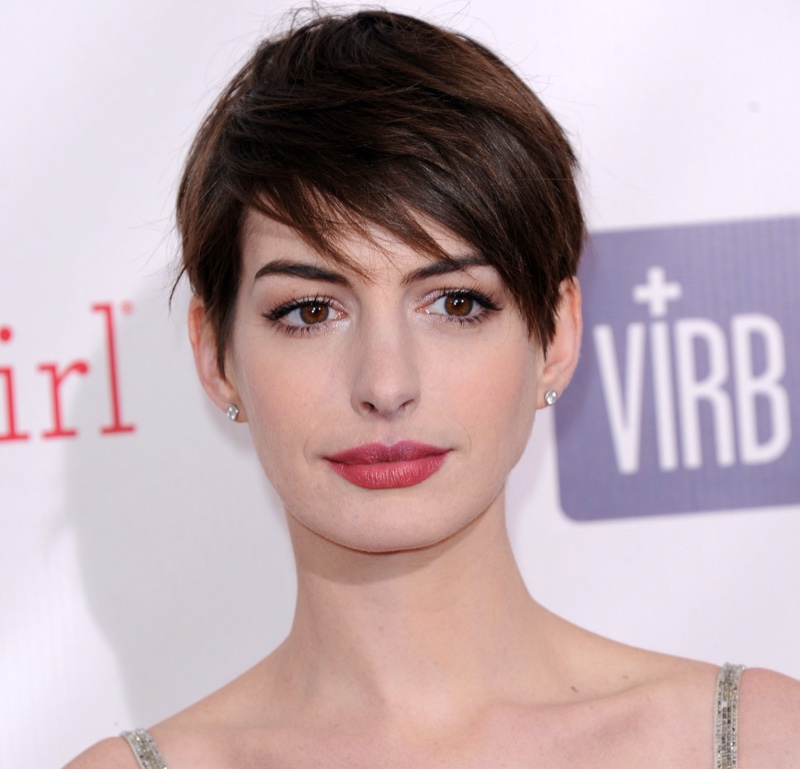 Pixie Cut Side Bangs Anne Hathaway