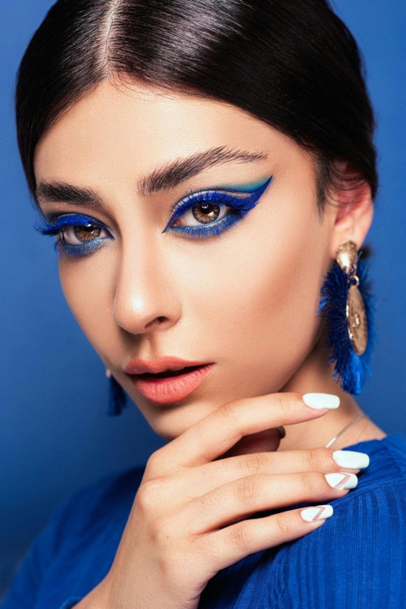 Blue Eyeshadow Graphic