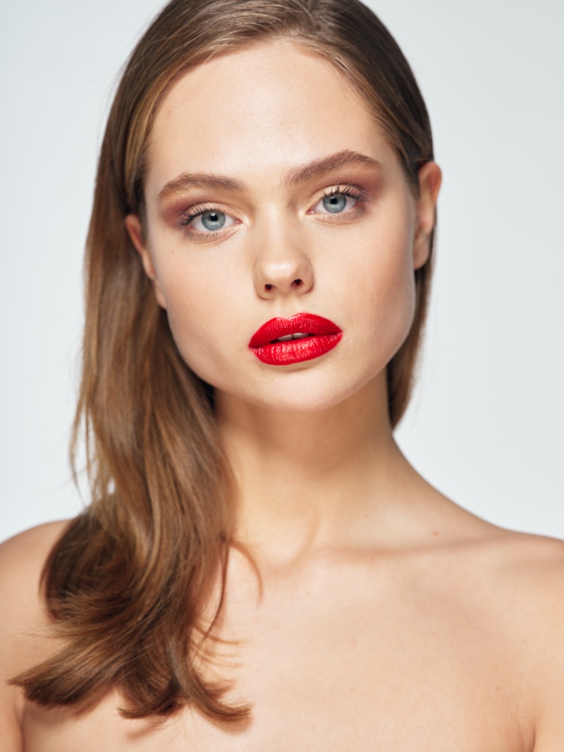 Red Lipstick Simple Makeup