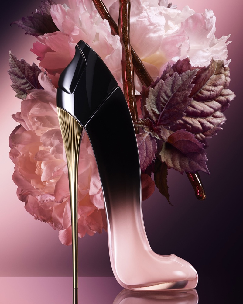 A look at the Carolina Herrera Good Girl Blush Elixir eau de parfum bottle.