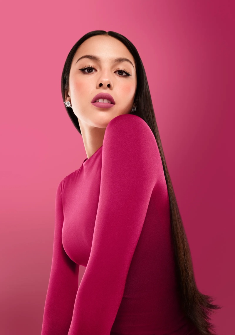 Olivia Rodrigo wears Lancôme L’Absolu Rouge Drama Matte lipstick in shade 399.